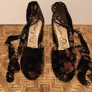 Sam Edelman  Ankle Wrap Block Heel Size 7